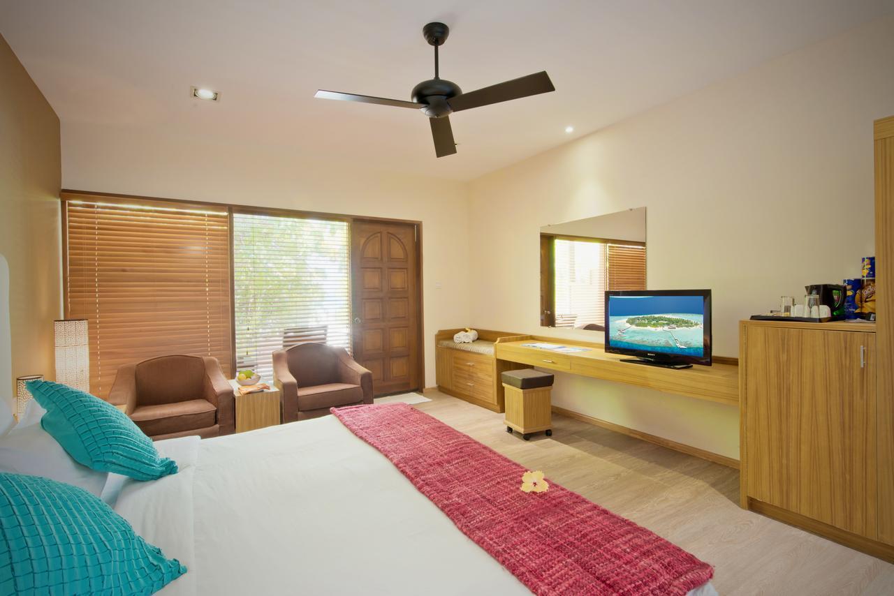 Eriyadu island 4. Отель Eriyadu Island Resort 4*. Eriyadu Island Resort 4* (North male' Atoll). Эрияду Делюкс Бич вилла Мальдивы. Eriyadu Island Resort Maldives 4 Beach Villa Deluxe.