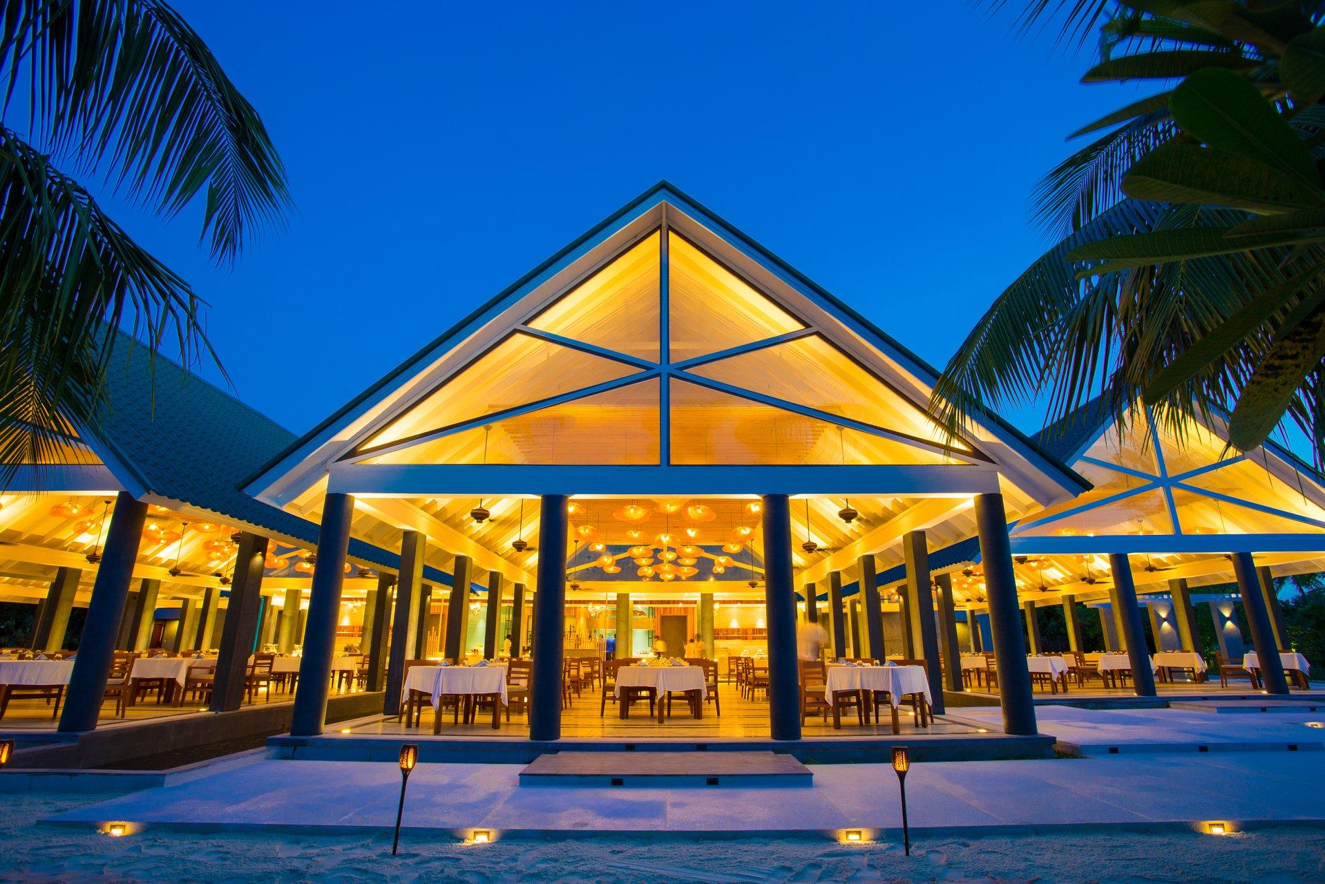 Island resort spa мальдивы. Furaveri Island Resort. Furaveri Island Resort & Spa. Фуравери Мальдивы. Мальдивы отель Фуравери.